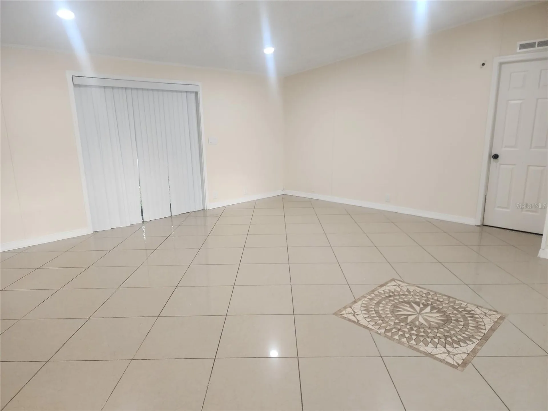 1209 Blue Sky Place Dover FL 33527