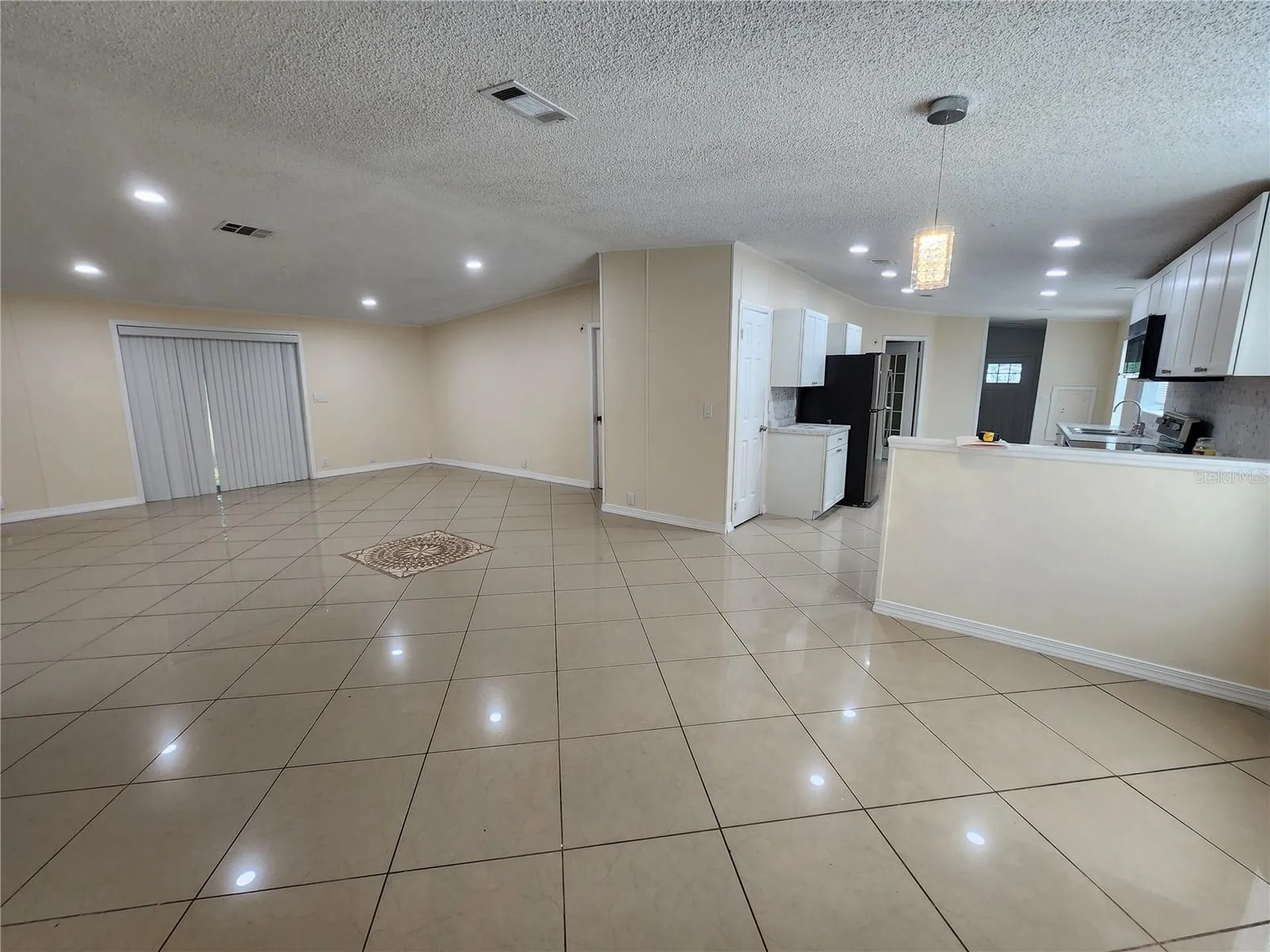 1209 Blue Sky Place Dover FL 33527