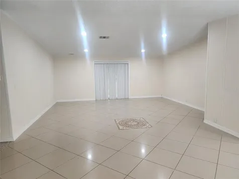 1209 Blue Sky Place Dover FL 33527