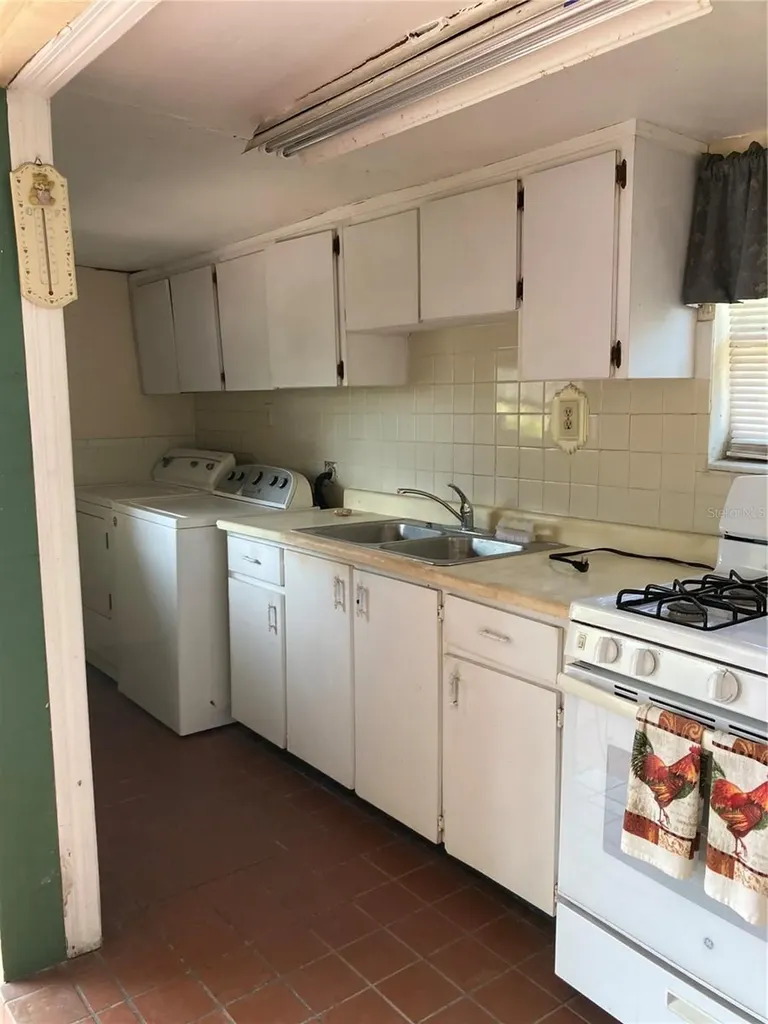2405 Corrine Street Tampa FL 33605
