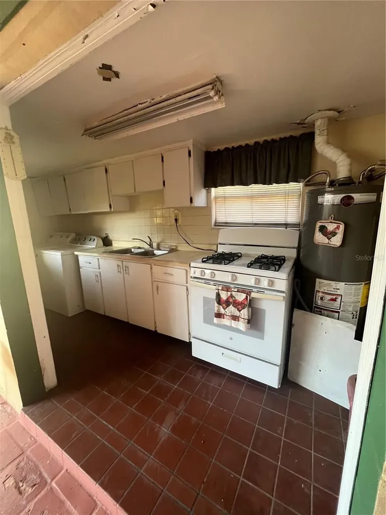 2405 Corrine Street Tampa FL 33605