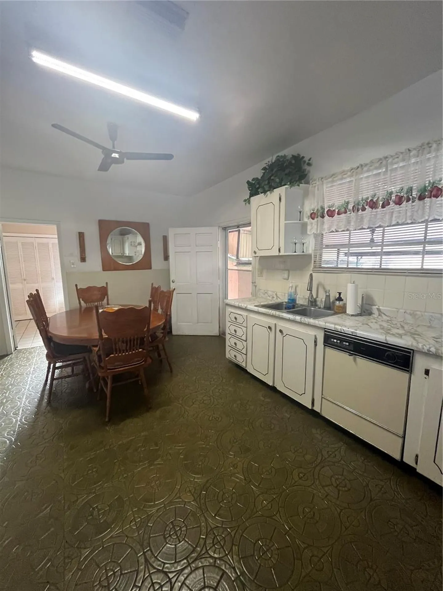 2405 Corrine Street Tampa FL 33605