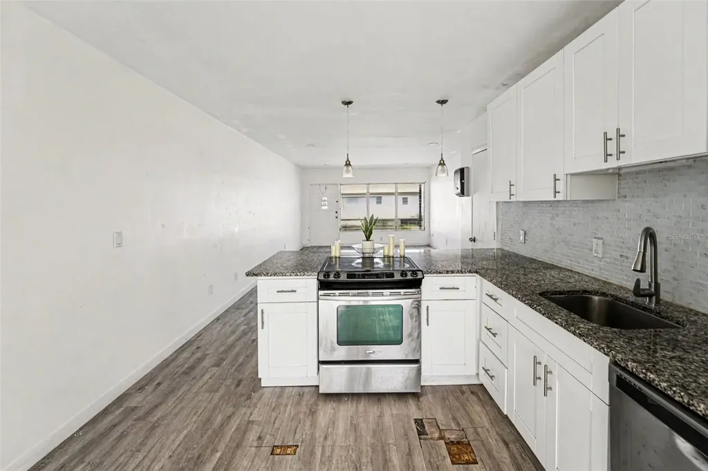 4061 55th Way N Kenneth City FL 33709