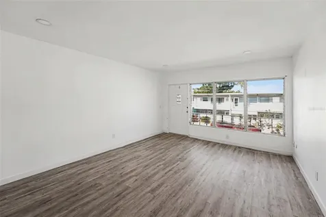 4061 55th Way N Kenneth City FL 33709