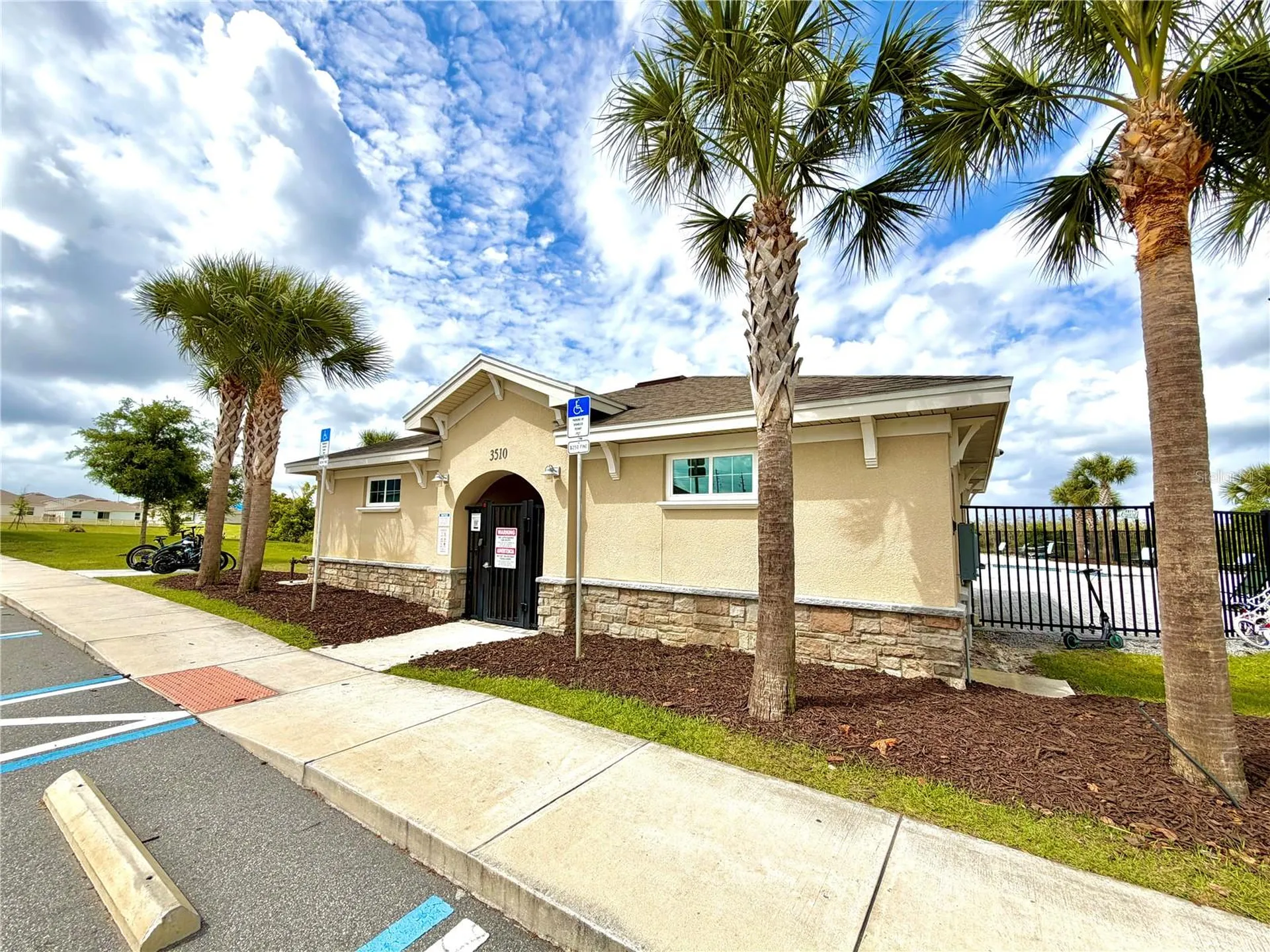 4209 Deleon Street Haines City FL 33844