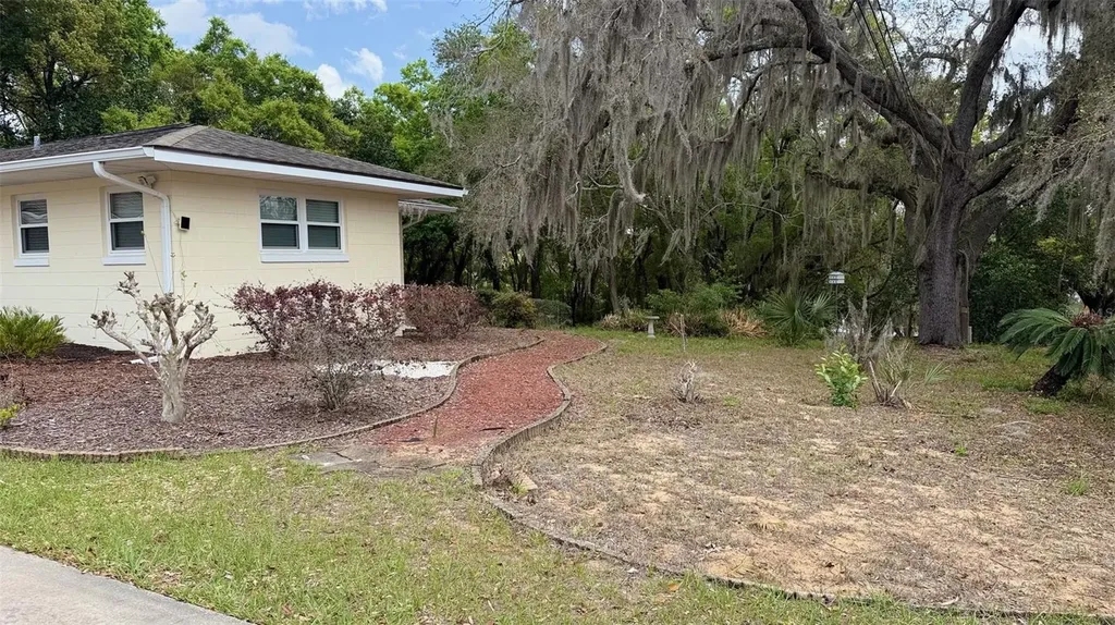 1603 Lake Nettie Court Eustis FL 32726