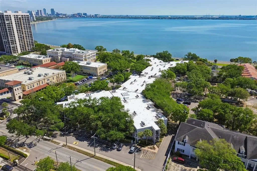 3325 Bayshore Boulevard Tampa FL 33629