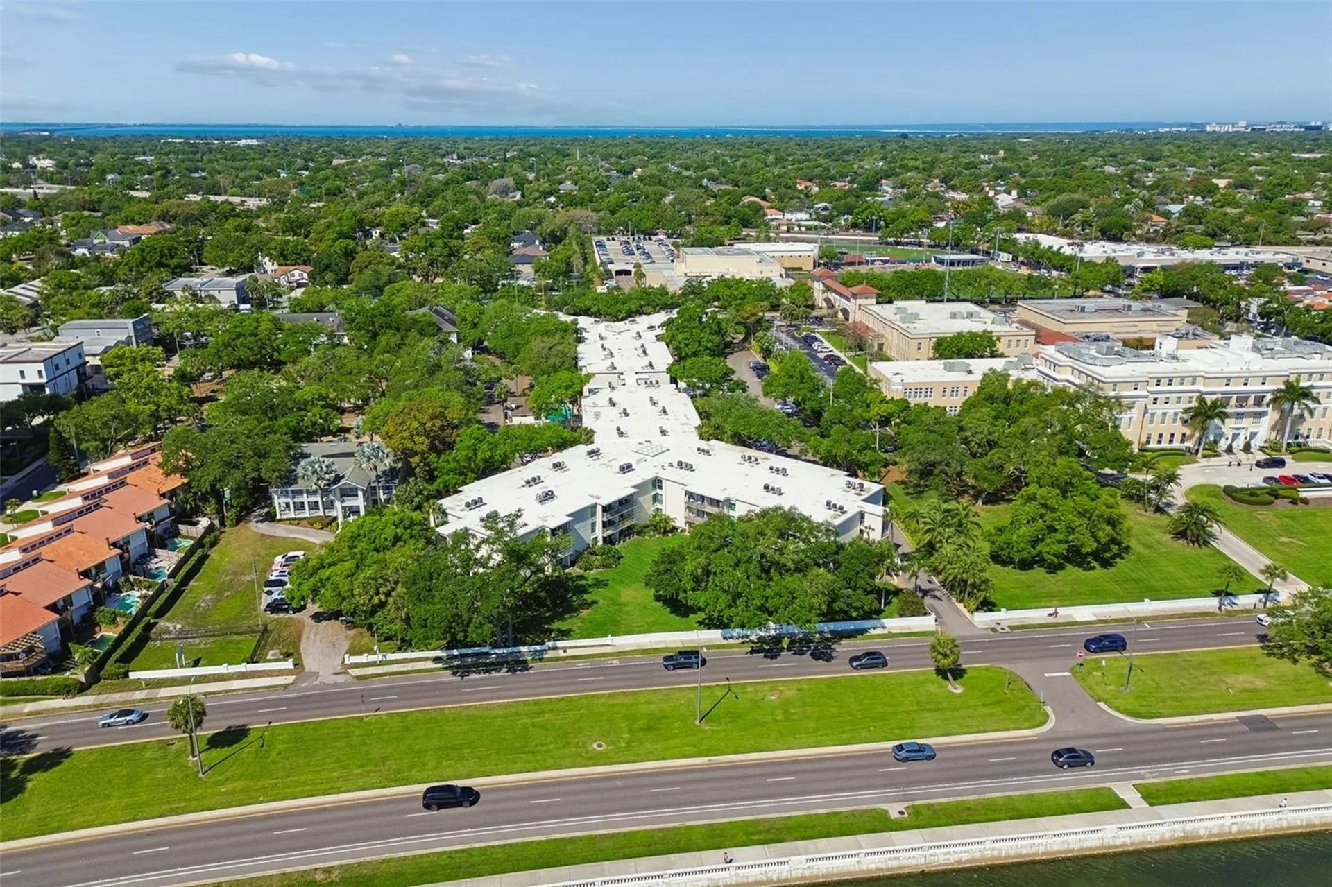 3325 Bayshore Boulevard Tampa FL 33629