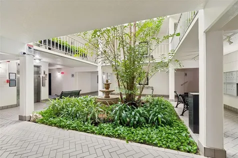 3325 Bayshore Boulevard Tampa FL 33629