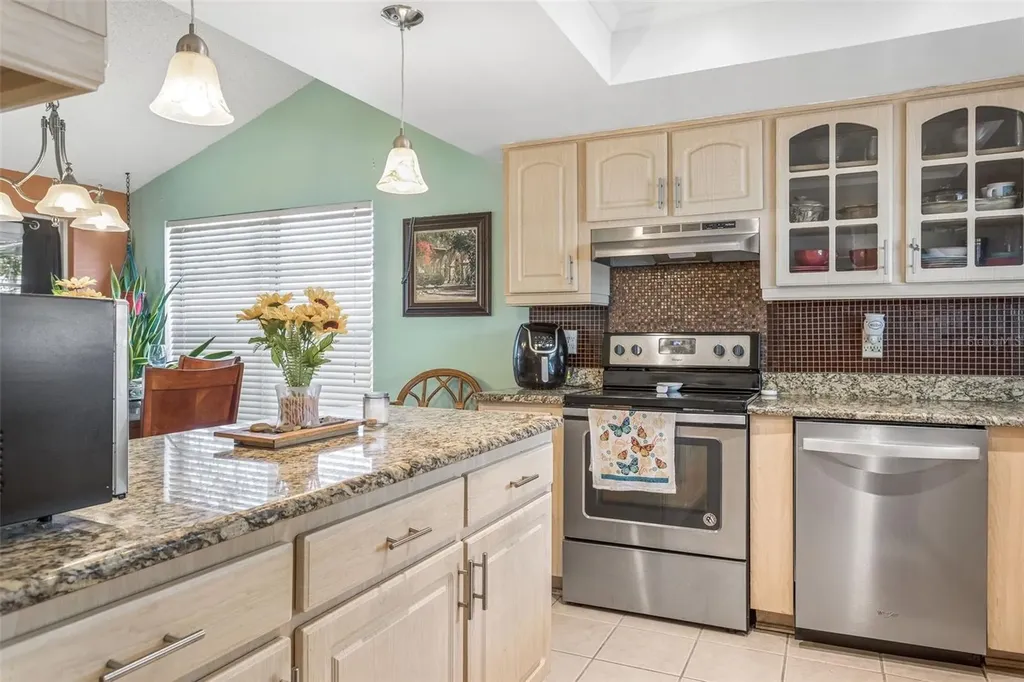 502 Avocado Circle Brandon FL 33510