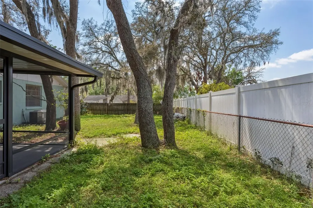 502 Avocado Circle Brandon FL 33510