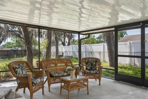 502 Avocado Circle Brandon FL 33510