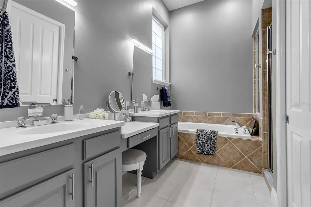 1915 Harbour Links Circle Longboat Key FL 34228