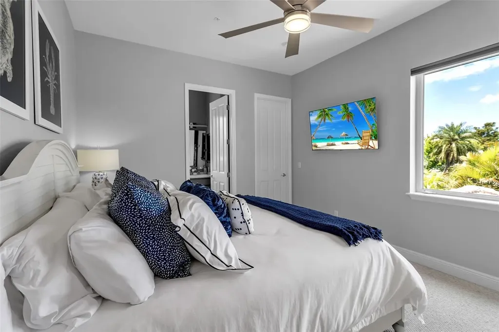 1915 Harbour Links Circle Longboat Key FL 34228