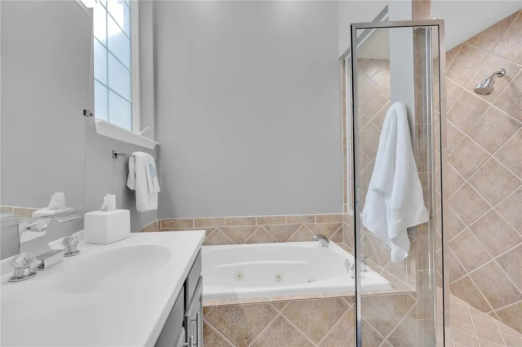 1915 Harbour Links Circle Longboat Key FL 34228