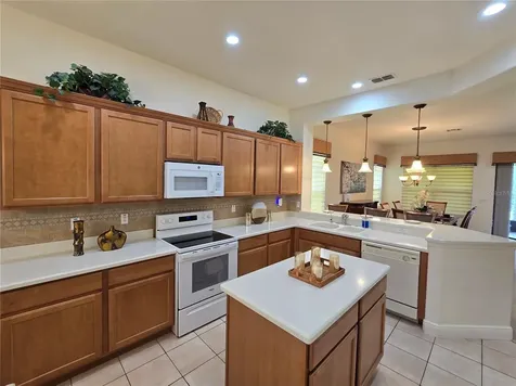 280 Indian Wells Avenue Kissimmee FL 34759