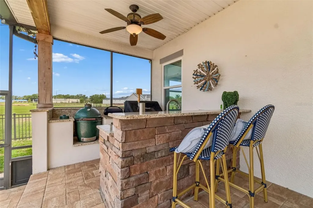 8603 Alafia Hills Lithia FL 33547