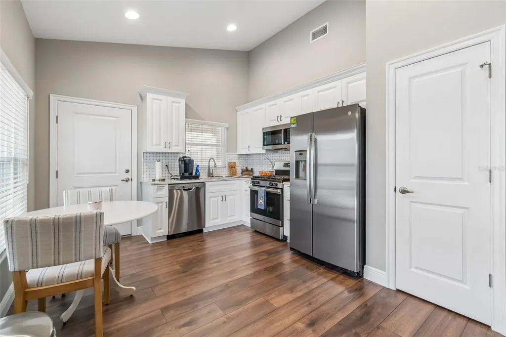 8603 Alafia Hills Lithia FL 33547