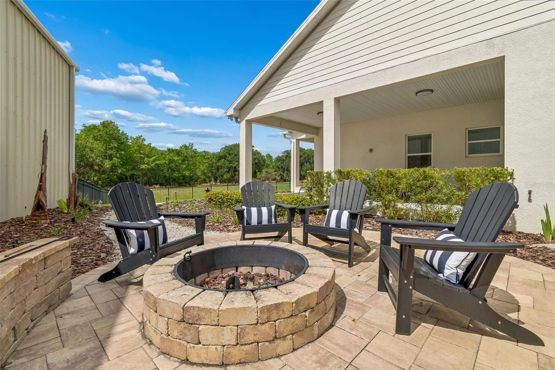 8603 Alafia Hills Lithia FL 33547