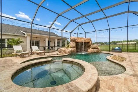 8603 Alafia Hills Lithia FL 33547