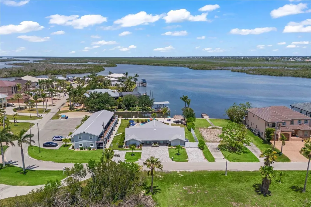 12200 Shoreview Drive Cape Coral FL 33993