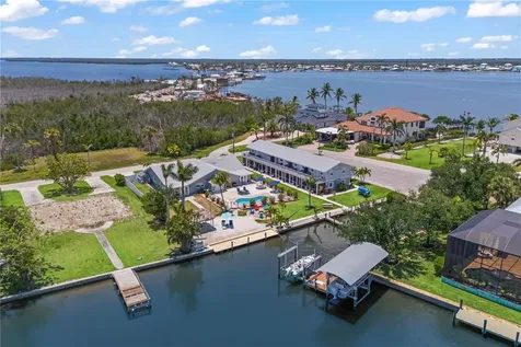 12200 Shoreview Drive Cape Coral FL 33993
