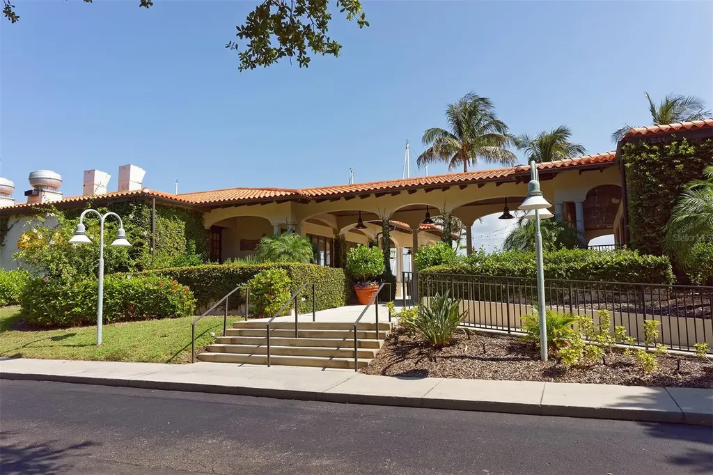3610 Bayou Circle Longboat Key FL 34228