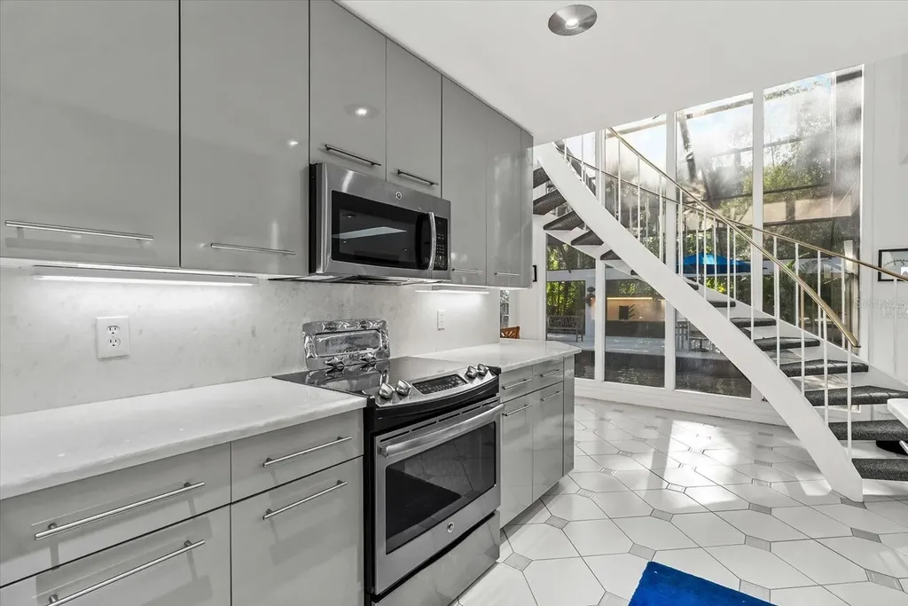 4891 Peregrine Point E Sarasota FL 34231