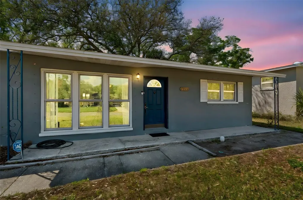 4519 S Cooper Place Tampa FL 33611