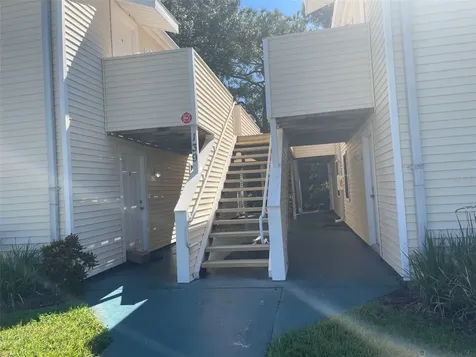 139 Hunter Lake Drive Oldsmar FL 34677