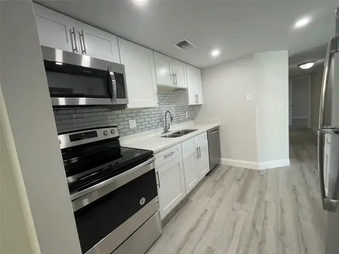 139 Hunter Lake Drive Oldsmar FL 34677