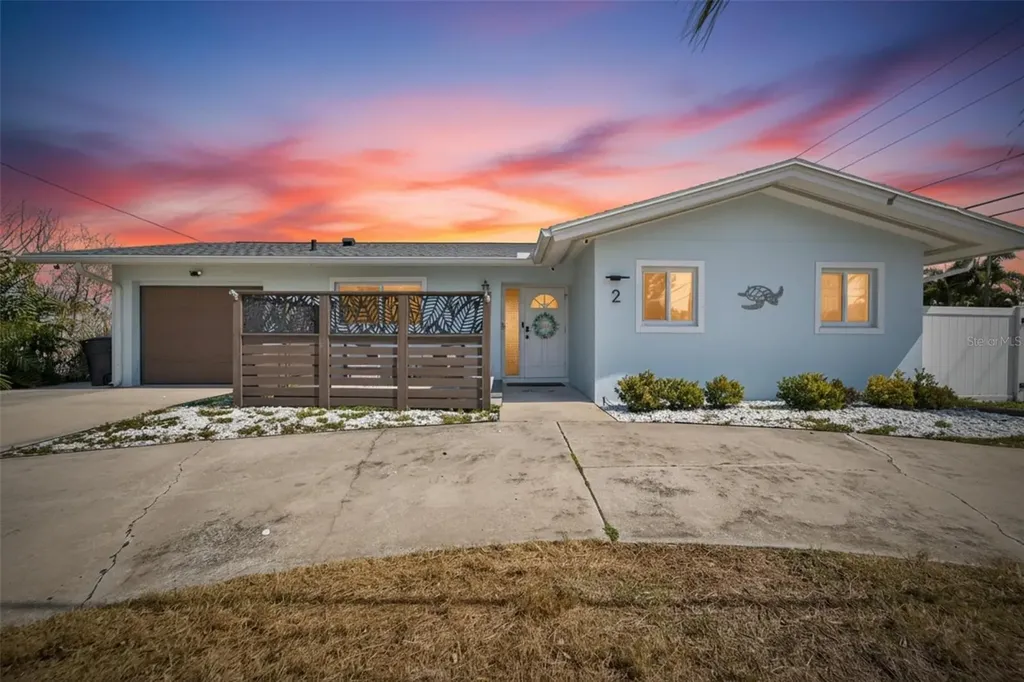 2 79th Street S St Petersburg FL 33707