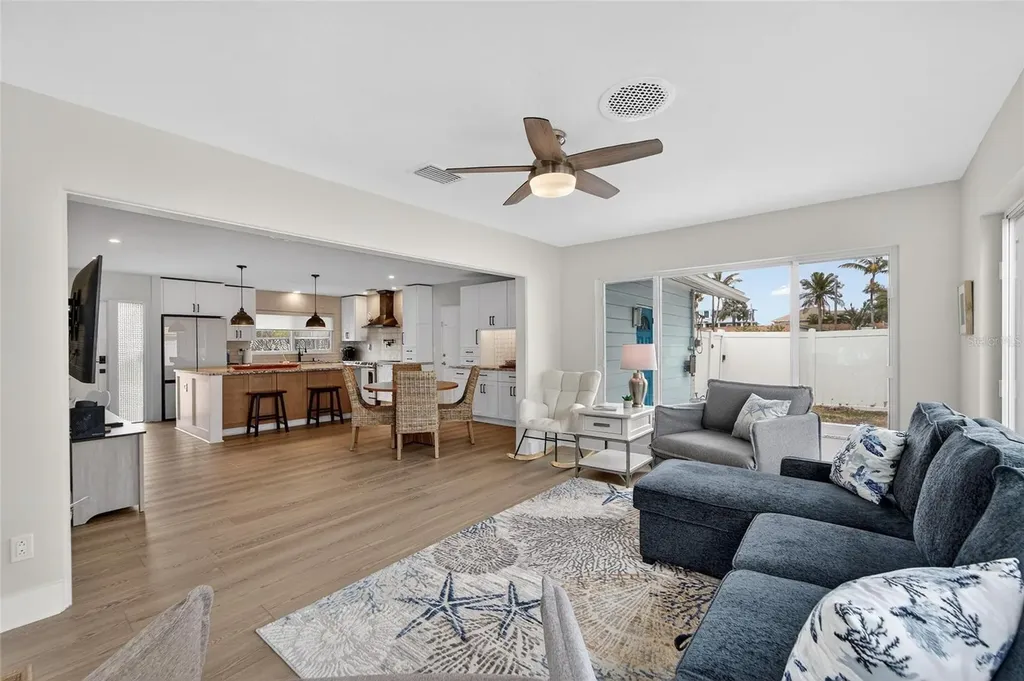 2 79th Street S St Petersburg FL 33707