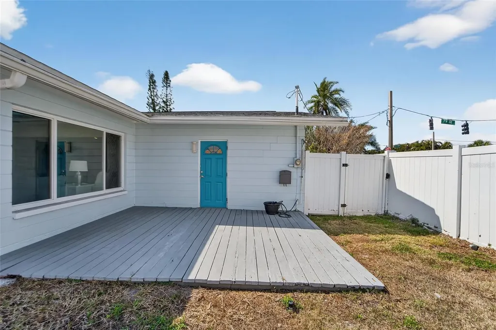 2 79th Street S St Petersburg FL 33707