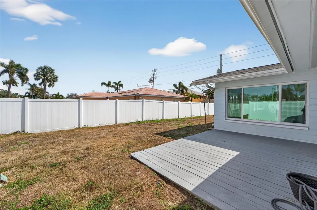 2 79th Street S St Petersburg FL 33707