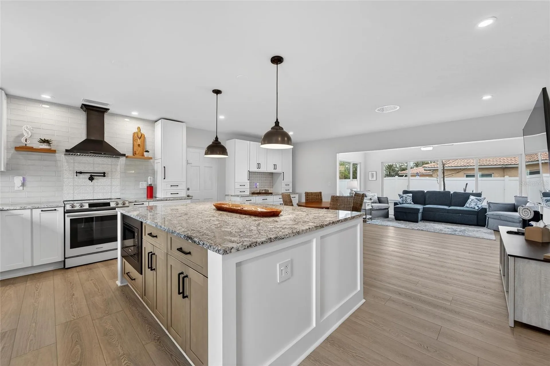 2 79th Street S St Petersburg FL 33707