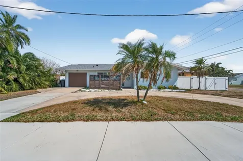 2 79th Street S St Petersburg FL 33707