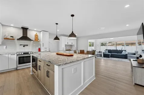2 79th Street S St Petersburg FL 33707