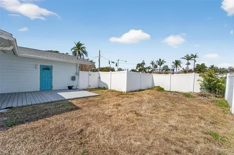 2 79th Street S St Petersburg FL 33707