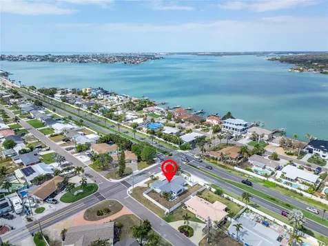 2 79th Street S St Petersburg FL 33707