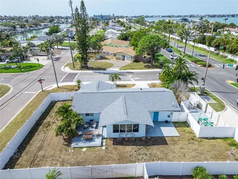 2 79th Street S St Petersburg FL 33707