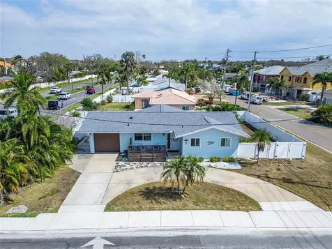 2 79th Street S St Petersburg FL 33707