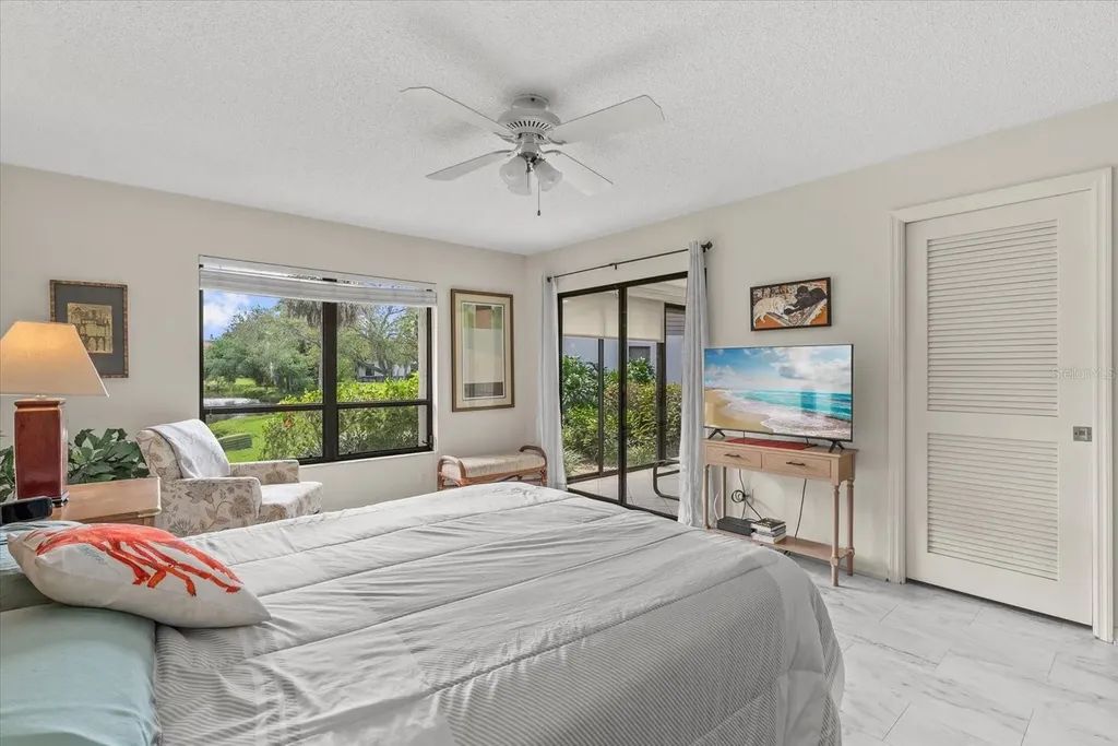 3862 Wilshire Circle W Sarasota FL 34238