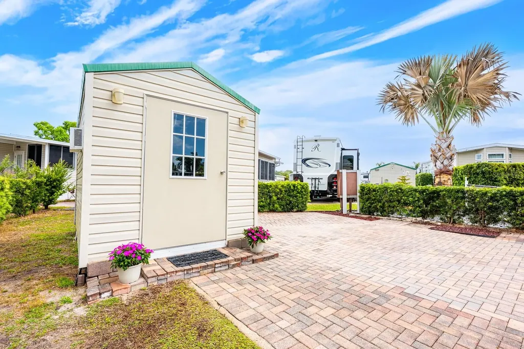 2410 Limewood Avenue Clermont FL 34714