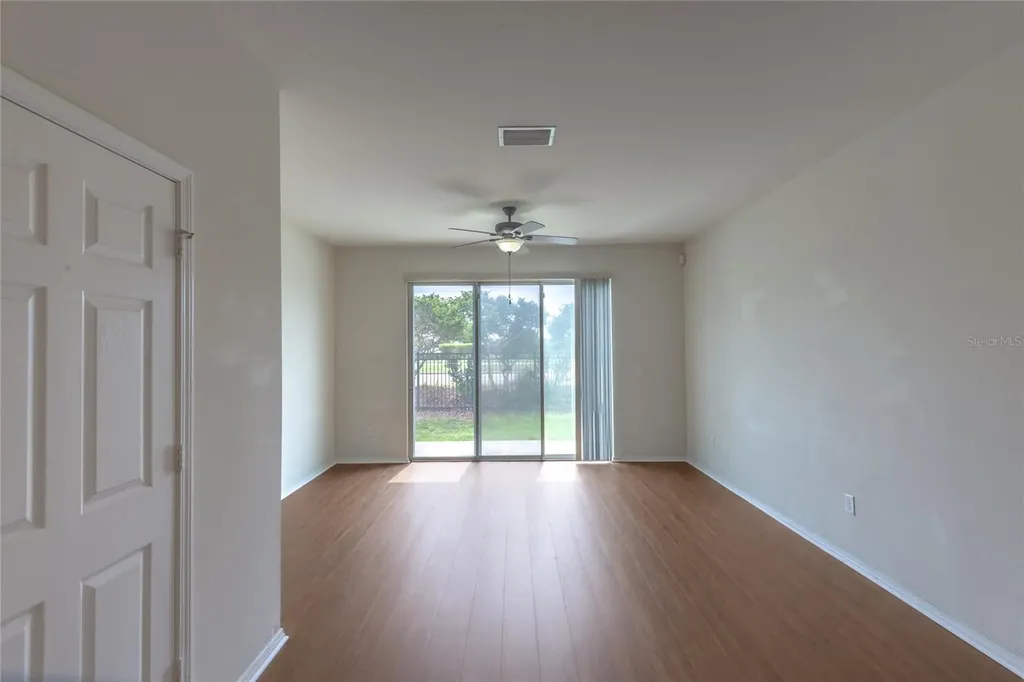 4912 White Sanderling Court Tampa FL 33619