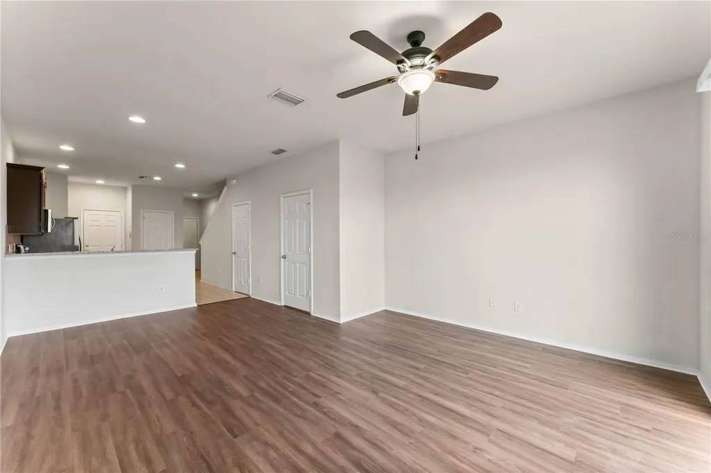 4912 White Sanderling Court Tampa FL 33619