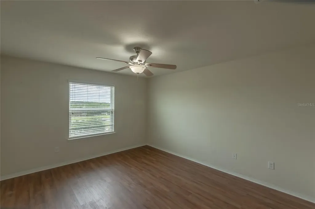 4912 White Sanderling Court Tampa FL 33619