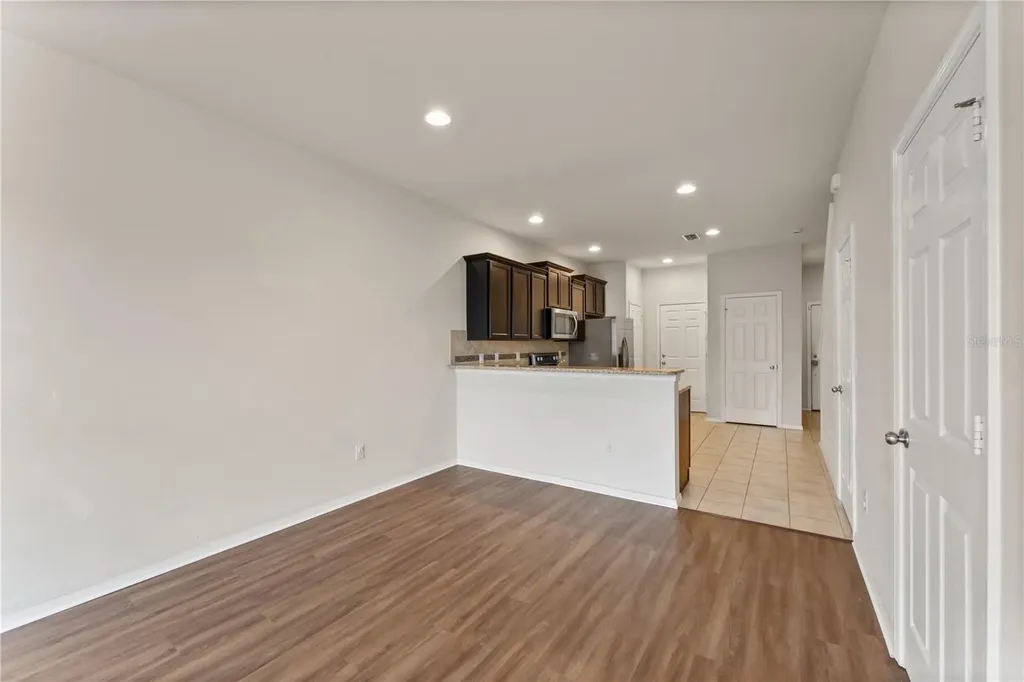 4912 White Sanderling Court Tampa FL 33619