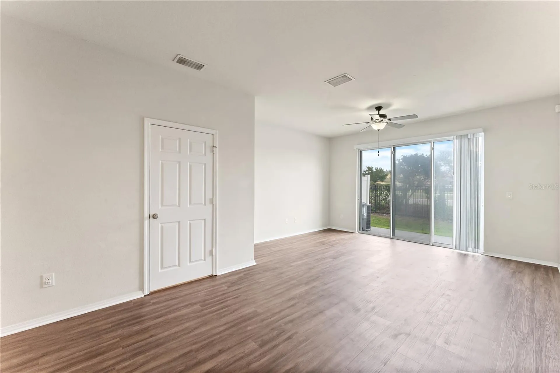 4912 White Sanderling Court Tampa FL 33619