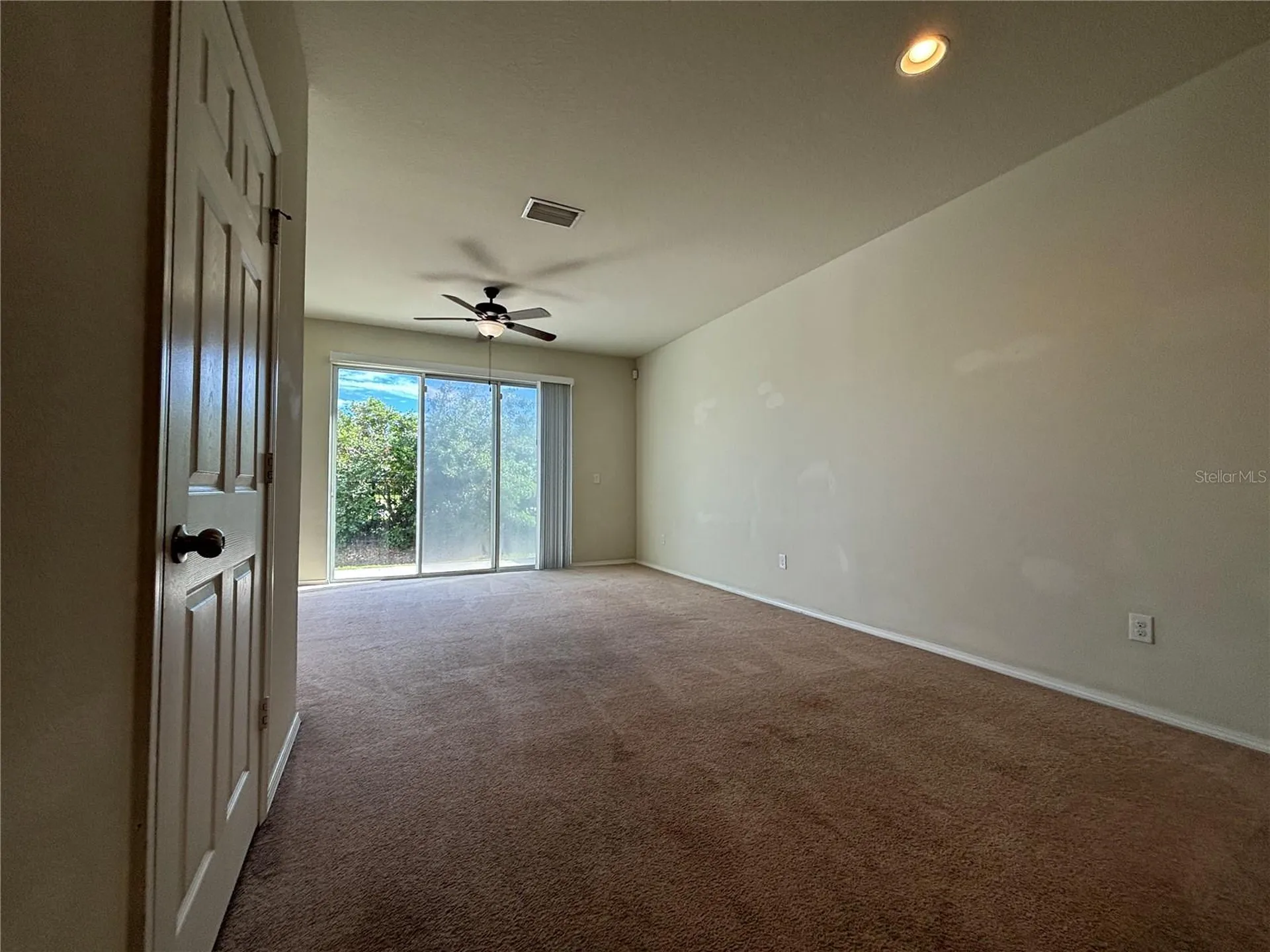 4912 White Sanderling Court Tampa FL 33619